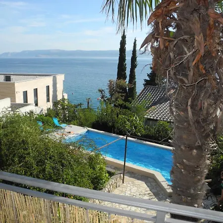 Vera Ck 30 M From The Sea, With Pool * Crikvenica