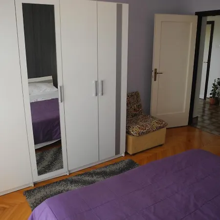 Vera Ck 30 M From The Sea, With Pool Apartman