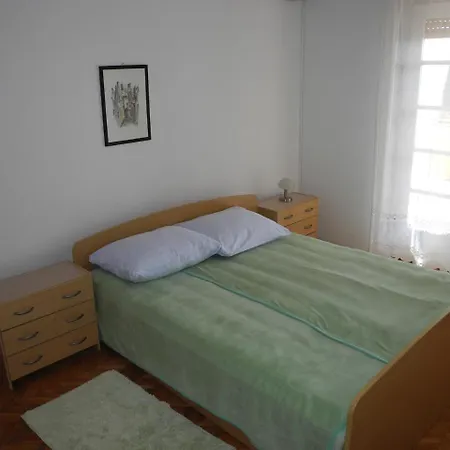 Vera Ck 30 M From The Sea, With Pool Apartman Crikvenica