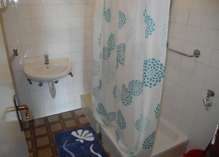 Appartement Vera Ck 30 M From The Sea, With Pool Crikvenica