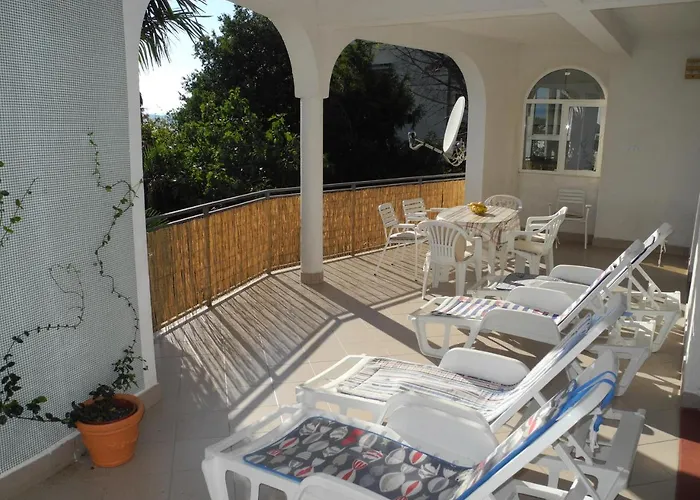Vera Ck 30 M From The Sea, With Pool Appartement Crikvenica